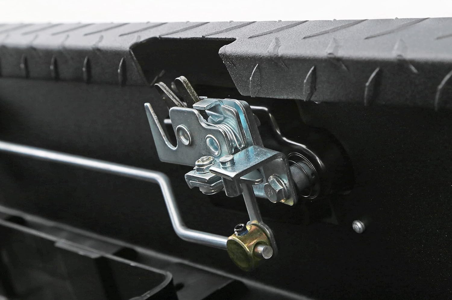 Dee Zee DZ10370TB Red Label Gull Wing Tool Box