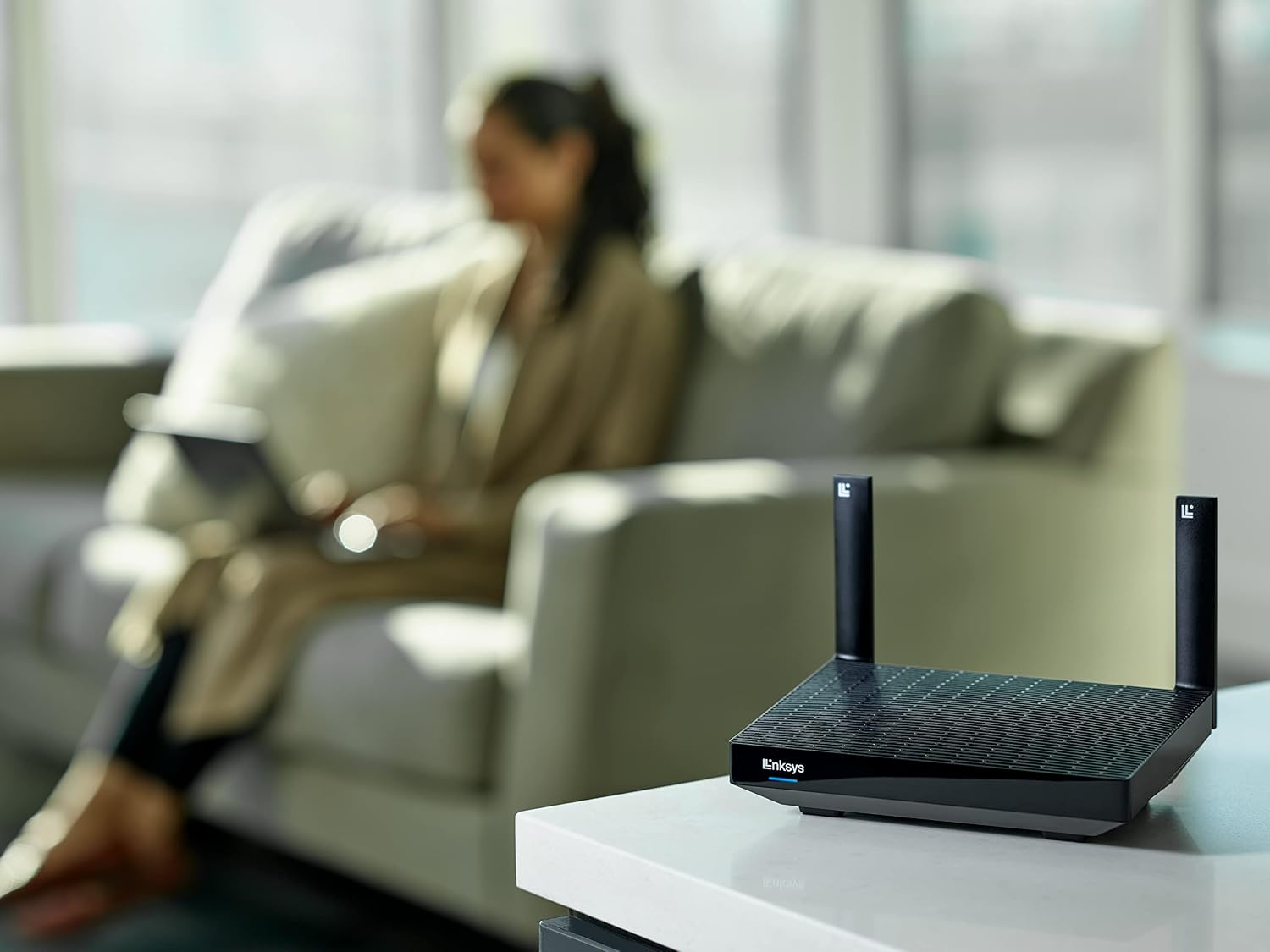 Linksys Hydra Pro 6 Mesh WiFi 6 Router - WiFi Extender Replacement - MR5500-AMZ - Mesh WiFi Router for Wireless Internet - WiFi Mesh Wireless Router - Mesh Router Connect to 30+ Devices 2,700 Sq Ft