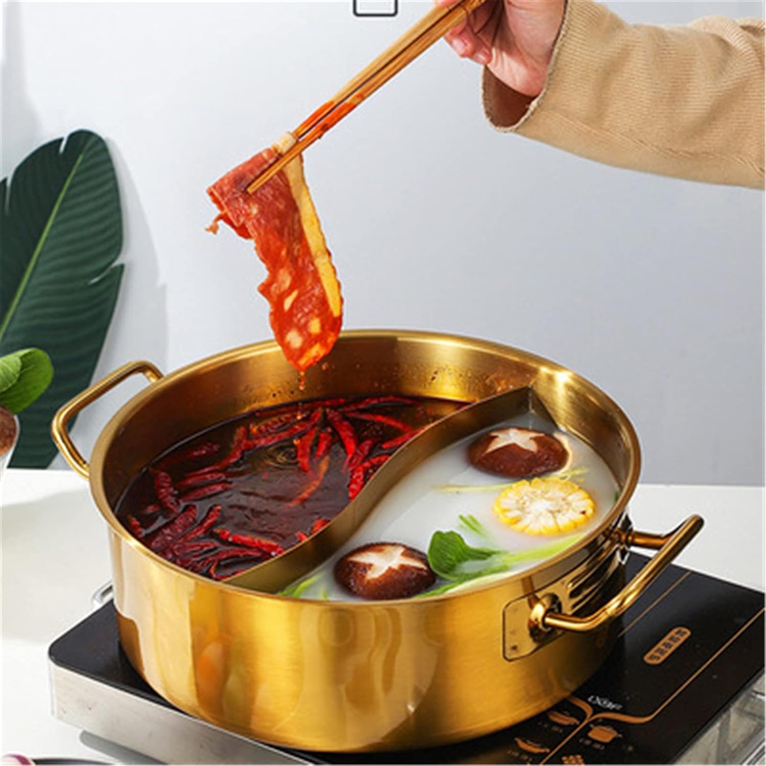Hot Pot Cooker Shabu Shabu Hot Pot With Divider For Induction Cooktop Gas Stove Dual Sided Soup Cookware Dinner Together (Color : Gold Size : 28X10.4cm) (Gold 26X9.8cm)