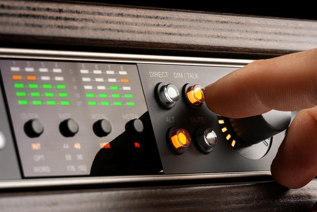 Universal Audio Volt 876 24x28 USB Audio Interface, Rack-Mount Style