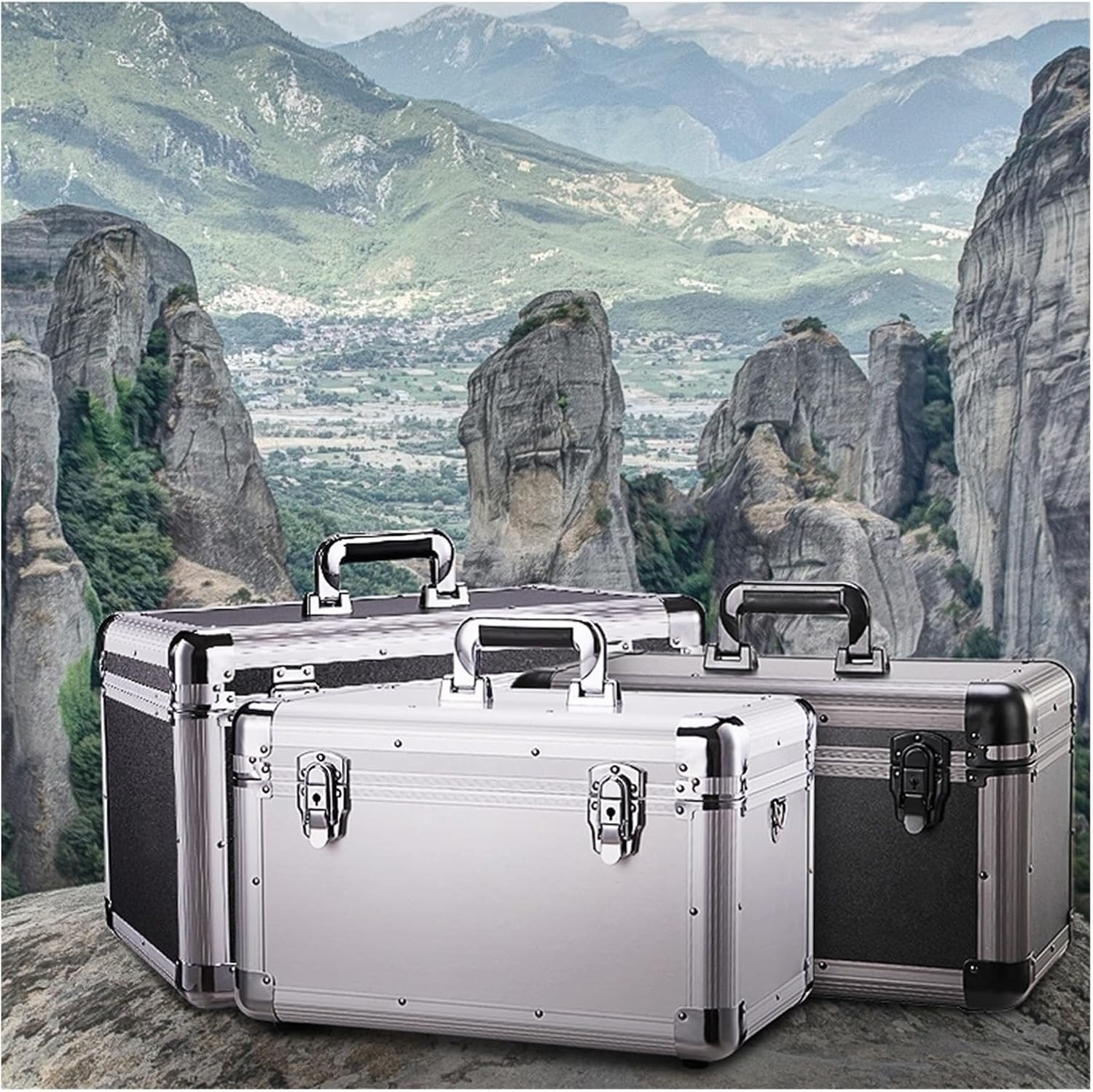 Multifunctional Toolbox Versatile Portable Storage Solution Dent Resistant Security Double Key Lock Padded Dividers and Shoulder Strap Multi Use Metal Box for Garage(Gris)