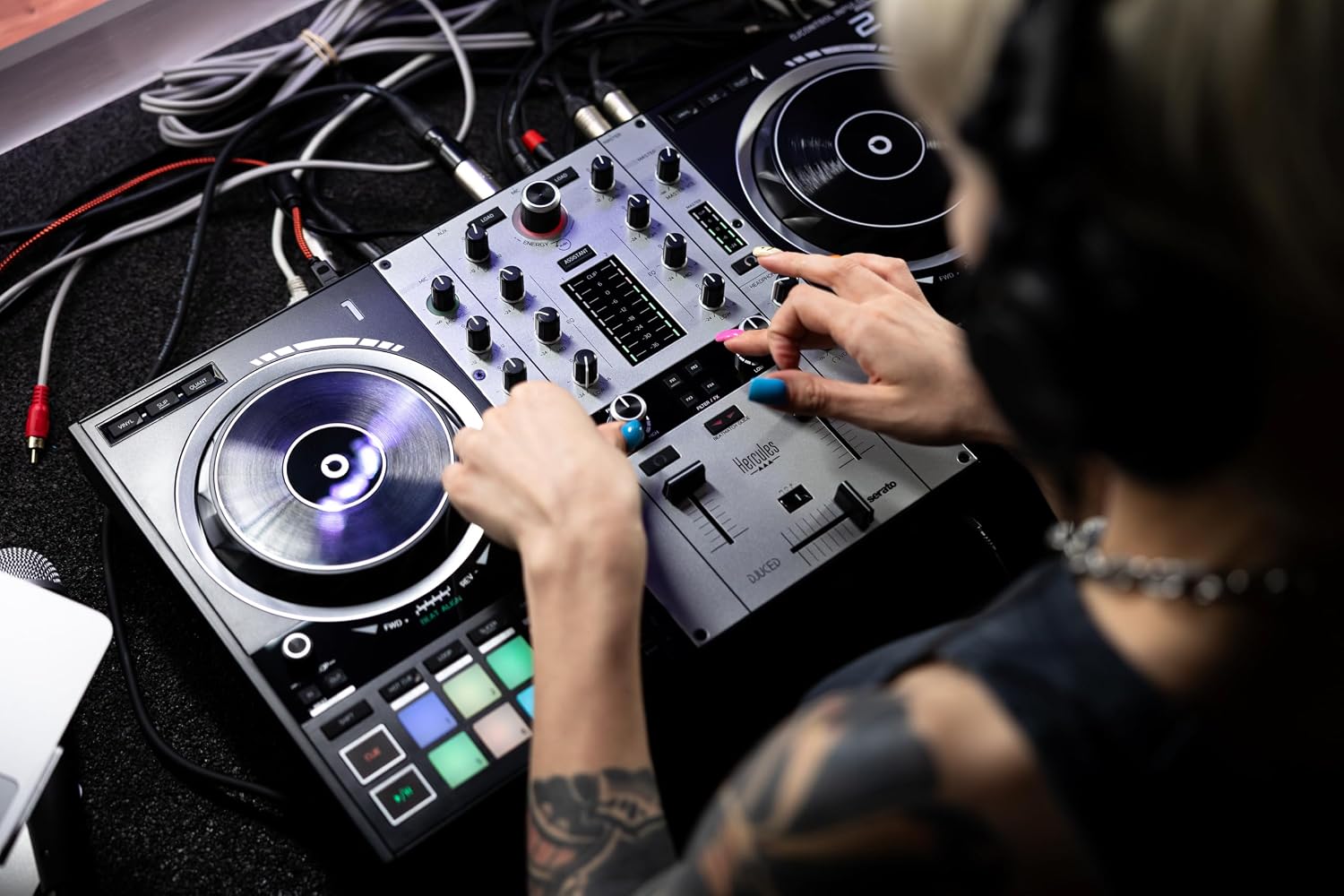 Hercules DJControl Inpulse 500 Silver Edition – DJUCED PRO License & Serato DJ Lite Included
