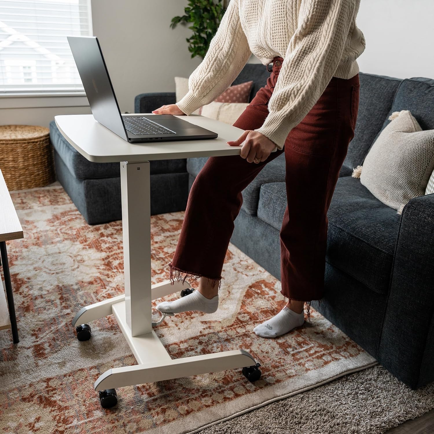 Mount-It! Adjustable Rolling Laptop Desk, Mobile Standing Desk with Wheels, Small Sit-Stand Computer Cart for Home, Office, or Classroom, 29.6–44.2' Height, 23.6'x20.5' Desktop, White