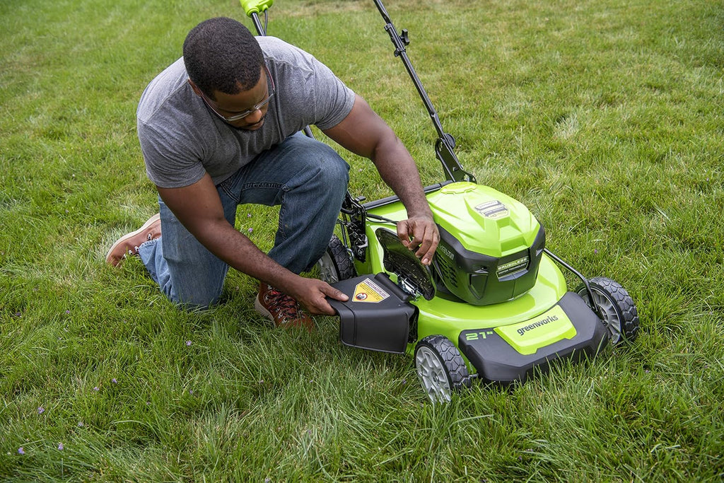 Greenworks 40V 21' Cordless Brushless Push Mower, 4.0Ah + 2.0Ah USB Batteries and Charger Included